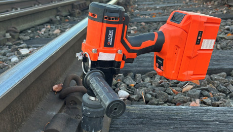 1” Pistol Battery Impact Wrench (476592) | Racine Railroad Products UK